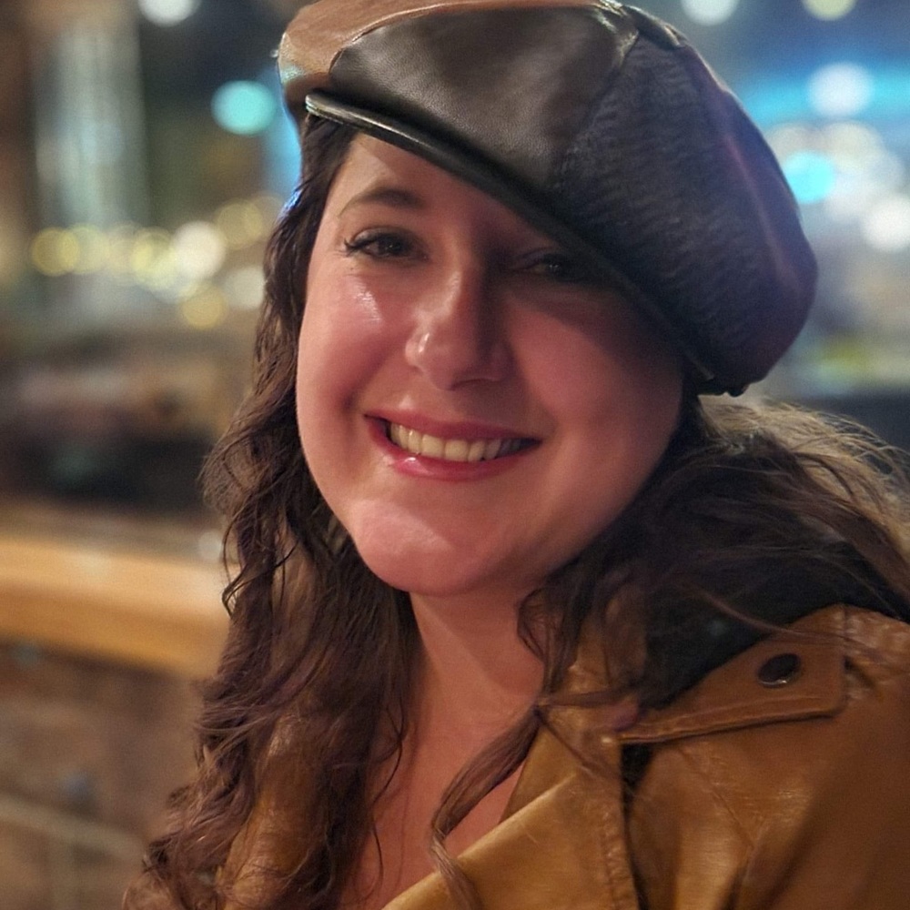 Meet your Posher, Alicia